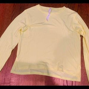 NWOT lululemon top